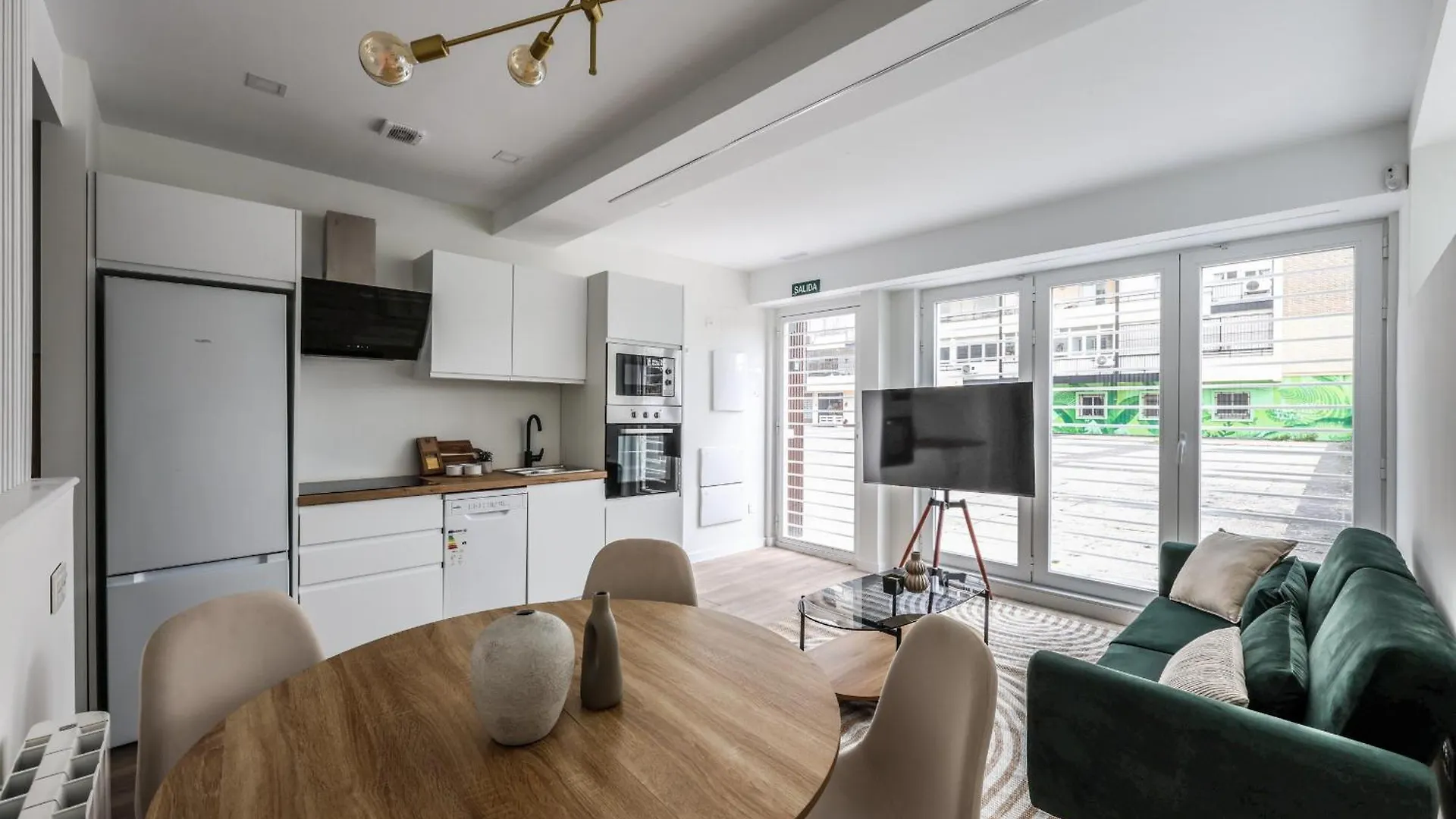 Apartamentos Business Reformados Alquiler Temporal Madrid 0*,  Spain