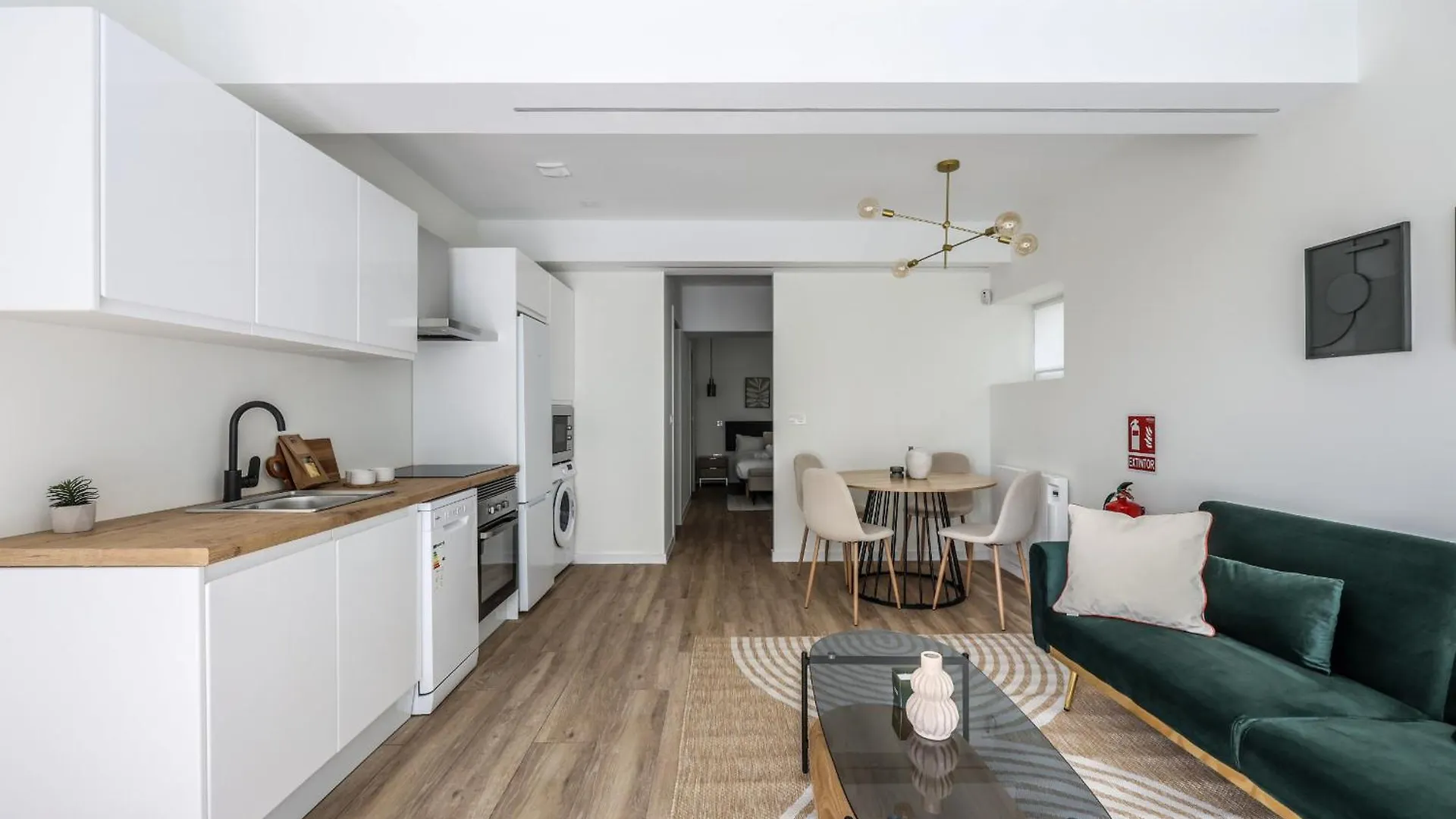 Apartamentos Business Reformados Alquiler Temporal Madrid 0*,  Spain