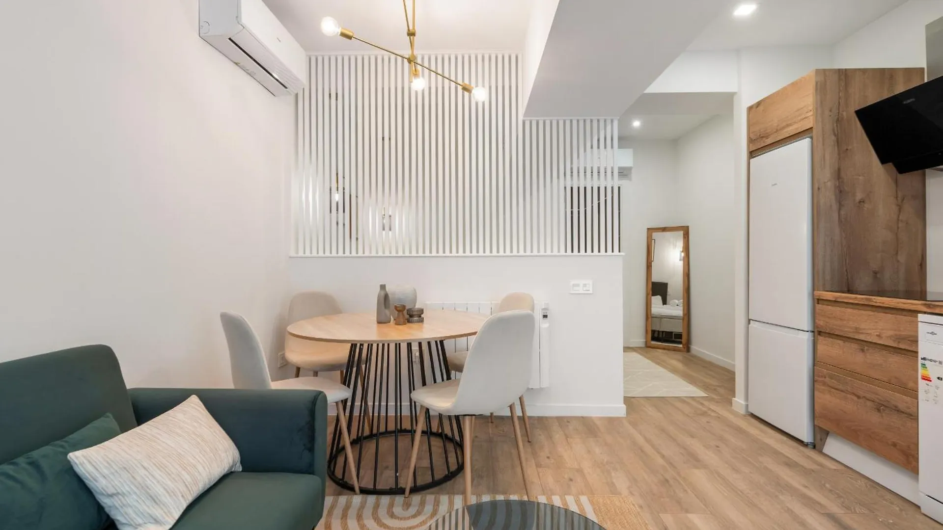 Apartamentos Business Reformados Alquiler Temporal Madrid 0*,  Spain